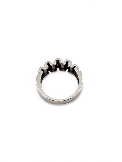 Anillo realizado en oro blanco de 18kt con diamantes talla brillante. Joyas al mejor precio, envío gratuito. Anillos de compromiso baratos.
