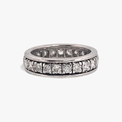 Comprar alianza completa de oro blanco de 18kt con carril de brillantes. Alianzas de diamantes al mejor precio de oro 18k.