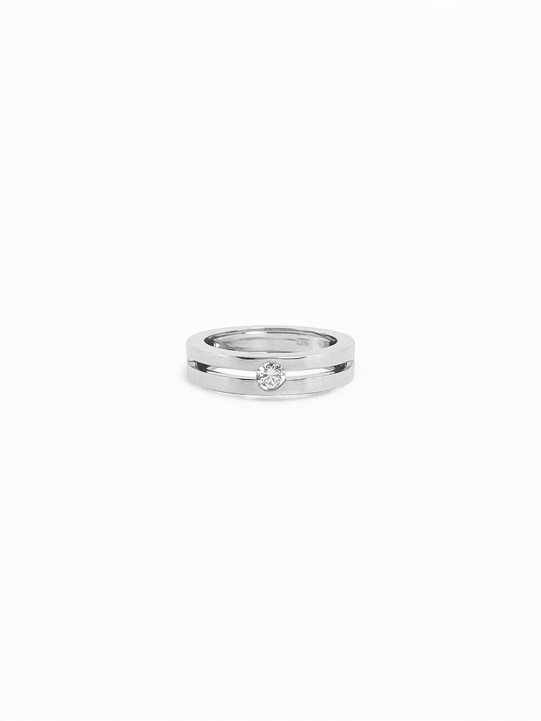 Comprar anillo tipo solitario  realizado en oro blanco de 18kt con brillante. Anillos de compromiso al mejor precio