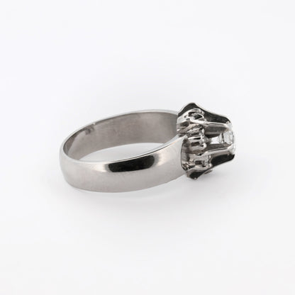 Comprar sortija realizada en oro blanco de 18kt con brillante central y 6 diamantes alrededor de este. Anillos de diamantes antiguos baratos.