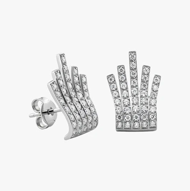 Comprar pendientes de oro blanco de 18kt y 5 tiras de 39 diamantes engastados lo largo de cada pendiente. Joyas para novias. Joyas segunda mano. Envío gratis.
