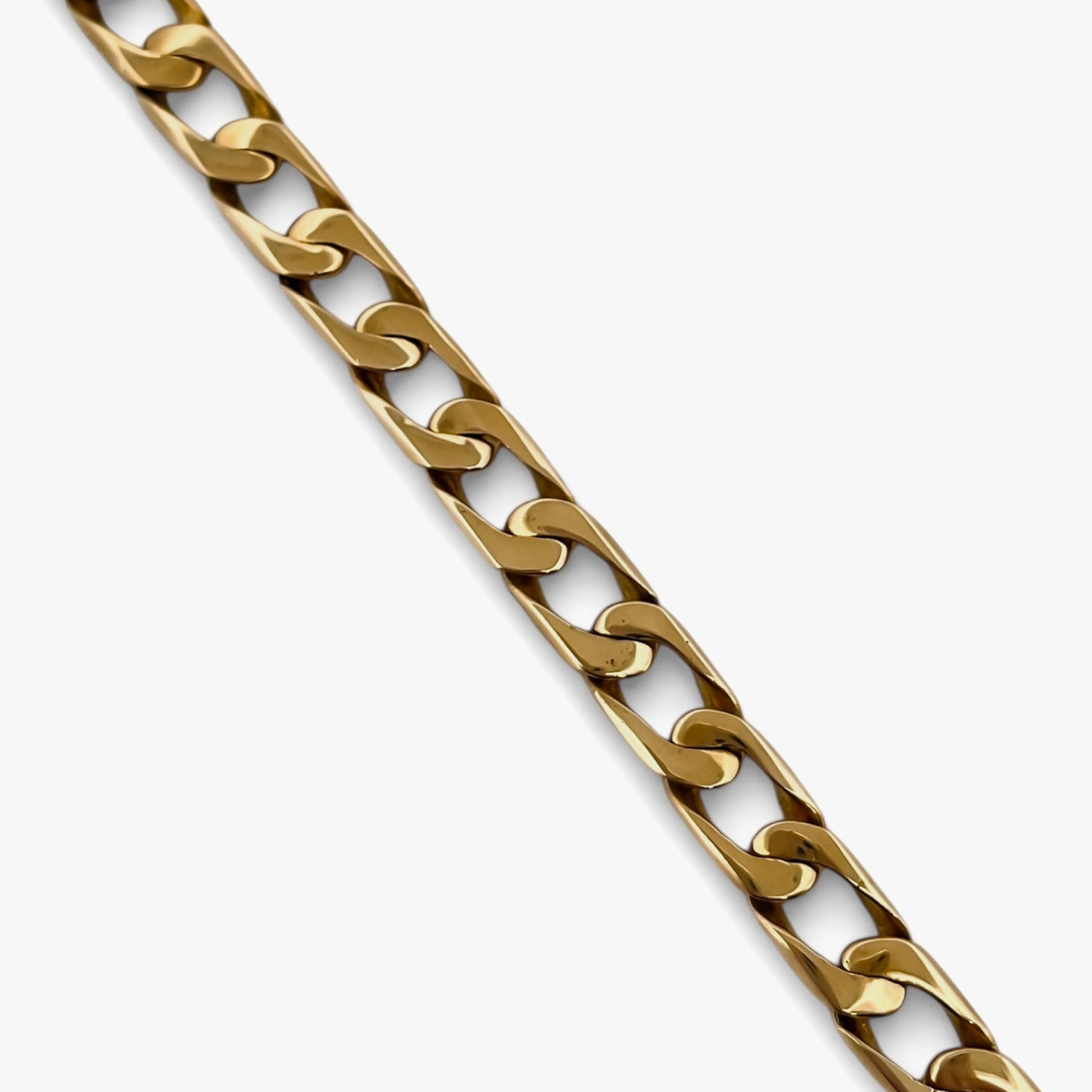 Comprar collar con cadena barbada con eslabón plano realizado en oro amarillo de 18kt con cierre tipo cajón con brazo de seguridad. Cadenas de oro de 18kt al mejor precio en barcelona.