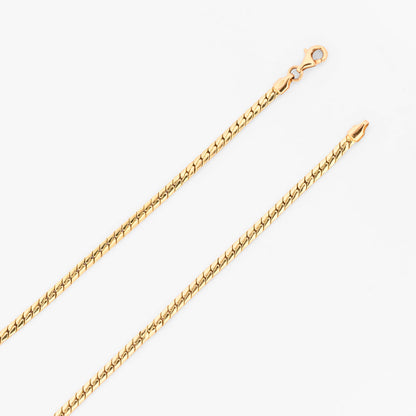 Collar plano graduado de oro amarillo 18K con un diseño de eslabones de malla compacta que incrementan tamaño hacia el centro. Envío gratuito pieza certificada.