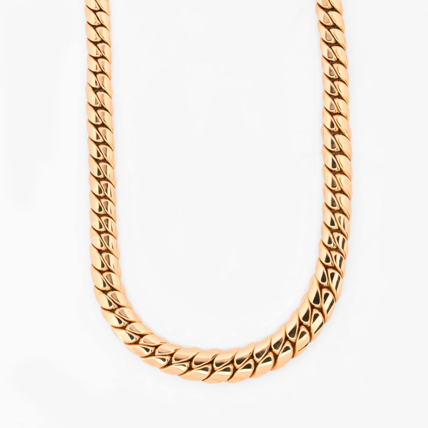 Comprar cadena barbada graduada de oro amarillo 18kt con eslabones planos que aumentan sutilmente su grosor hacia el centro. Envío gratuito pieza certificada.