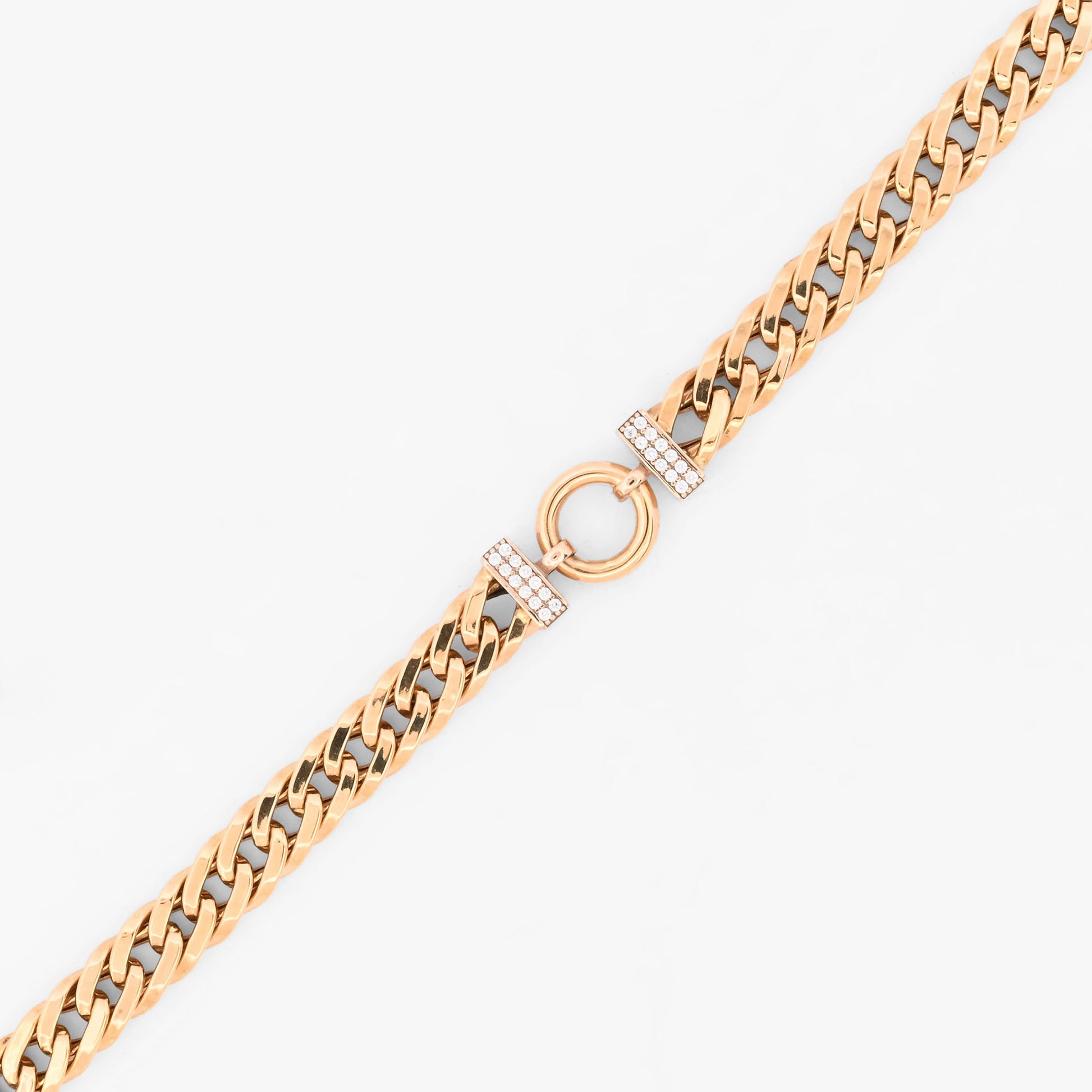 Pulsera barbada de oro amarillo 18kt con un motivo central circular flanqueado por barritas pavé de diamantes de xxcts. Pieza certificada y envío gratuito