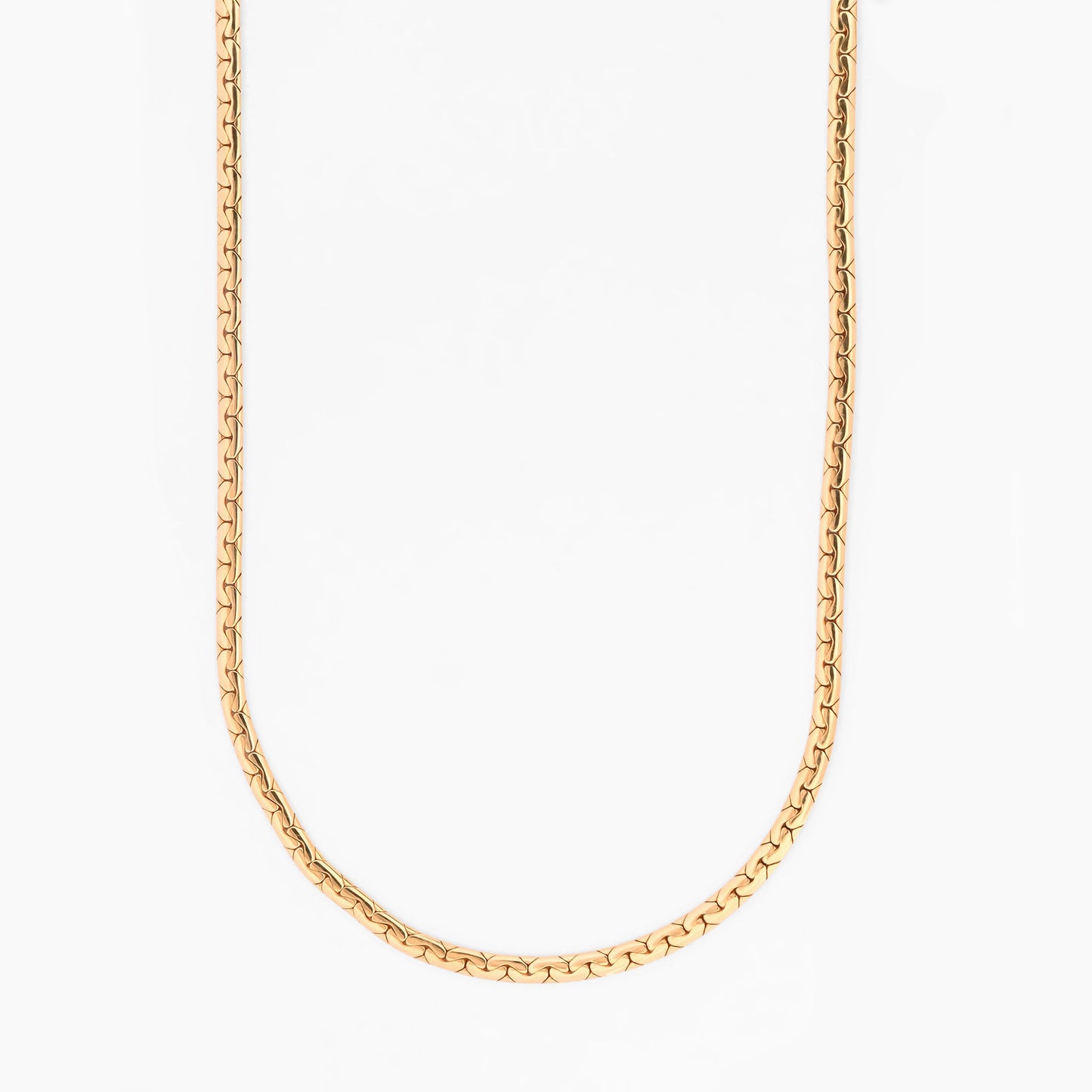 Comprar cadena collar plano de oro amarillo 18K con un diseño de eslabones entrelazados de malla compacta y flexible. Envío gratuito pieza certificada.