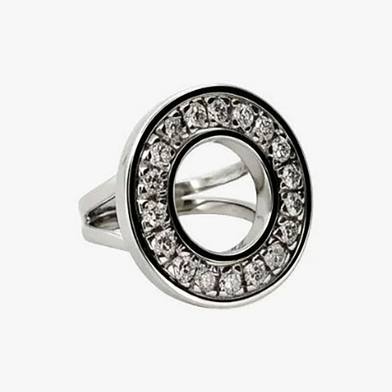 Comprar Anillo realizado en oro blanco de 18kt con 18 diamantes talla brillante puestos en circulo. Joyas restauradas en Barcelona. Joyería Ian'Or.