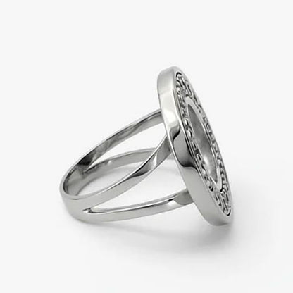 Comprar Anillo realizado en oro blanco de 18kt con 18 diamantes talla brillante puestos en circulo. Joyas restauradas en Barcelona. Joyería Ian'Or.