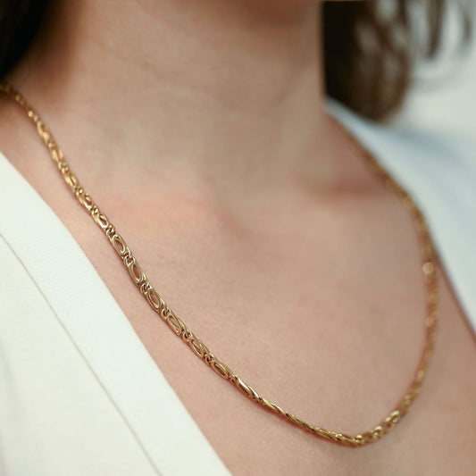 Collar de cadena tipo marina de oro amarillo 18kt con eslabones planos. Pieza certificada, envío gratuito. Joyas de lujo restauradas a precios baratos.