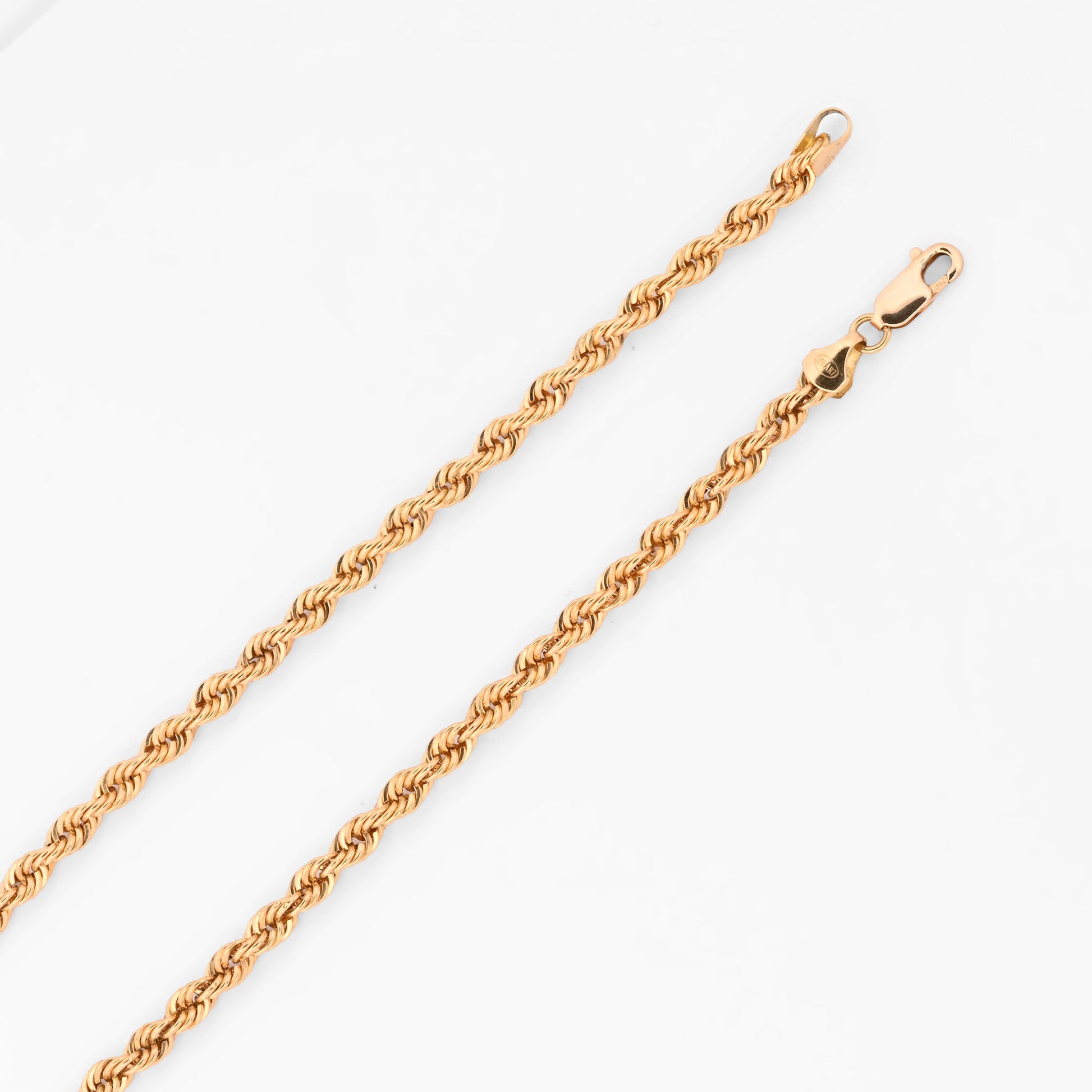 Comprar cadena tipo cordón salomonico de oro de 18kt. Dispone de cierre tipo mosquetón. Pieza de segunda mano restaurada y certificada. IANOR. Envío GRATIS.