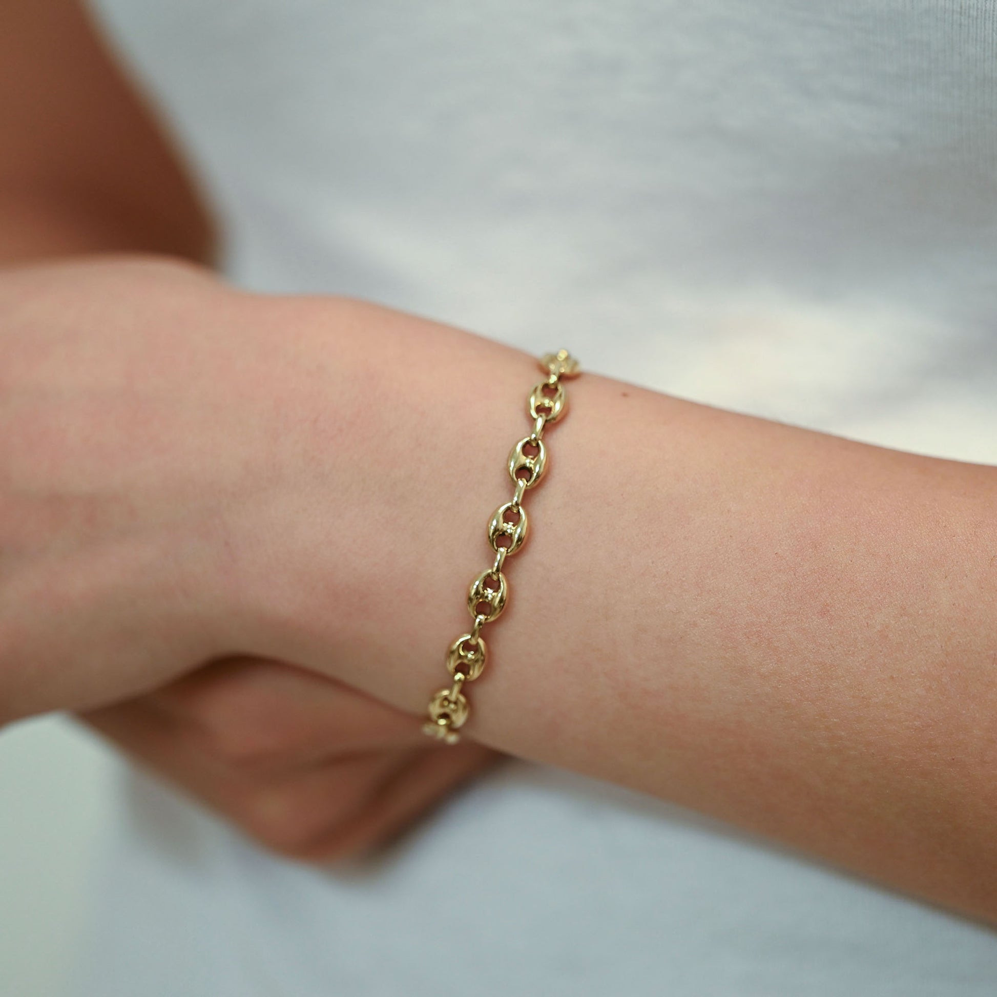 Pulsera de cadena estilo calabrote de oro amarillo de 18kt con eslabones ovalados. Joyas restauradas de lujo. Envío gratuito de pieza certificada