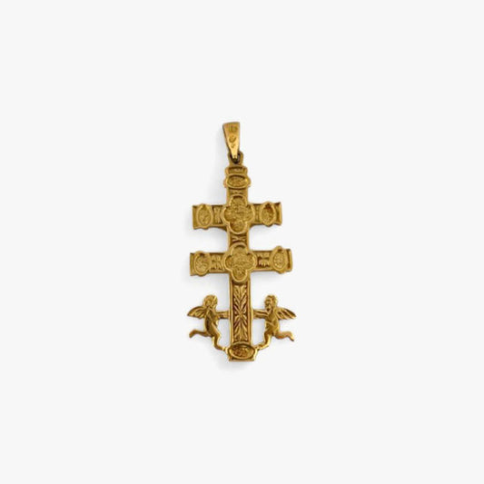 Comprar colgante cruz de caravaca realizada en oro amarillo de 18kt. Restauramos joyas de segunda mano para darles una nueva vida y vendemos oro al mejor precio.