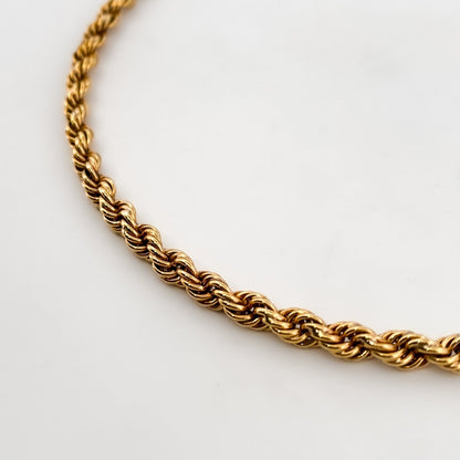 Comprar collar de oro amarillo de 18kt con cadena de cordón salomónico. La cadena mide 70,5cm, Cordones salomónicos baratos.