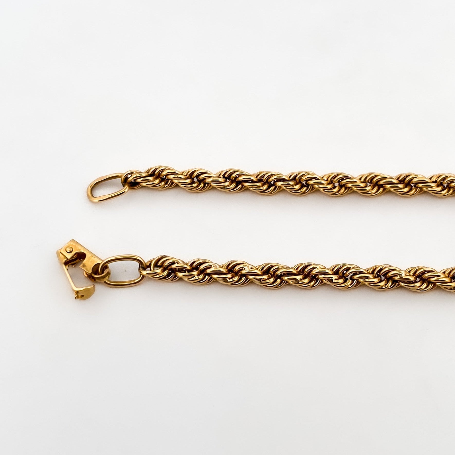 Comprar collar de oro amarillo de 18kt con cadena de cordón salomónico. La cadena mide 70,5cm, Cordones salomónicos baratos.