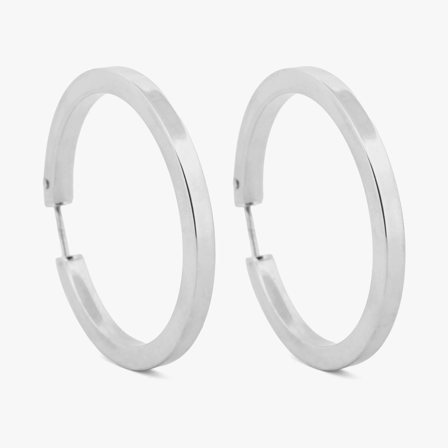 Comprar Sofisticados pendientes criollas aros arracades en oro blanco de 18k de perfil plano. Envío gratuito
