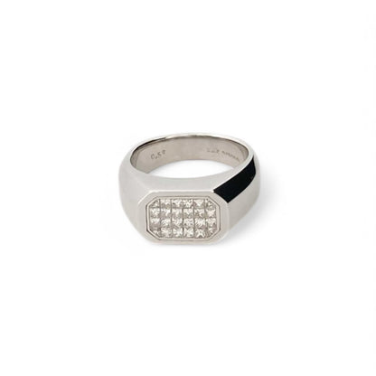 Comprar Sortija de oro blanco de 18kt tipo sello con pavé de 24 diamantes talla princesa.Joyería compro oro en Barcelona. Joyas con diamantes baratas. Envío gratis.
