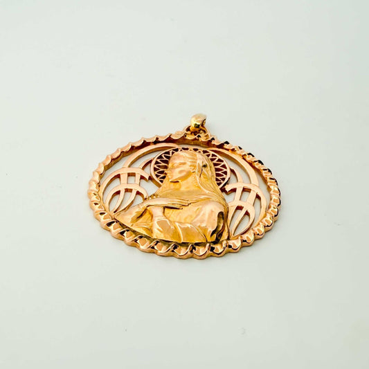 Comprar colgante medalla con grabado de la Virgen María realizado en oro amarillo de 18kt. Joyas de segunda mano. Restauramos joyas para darles una nueva vida.
