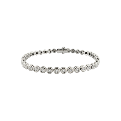 Pulsera en oro blanco Riviere de 18kt con 40 diamantes talla brillante. Medidas 17cm largo. Riviere en Ian'Or. Joyas de segunda mano. Joyería Ian'Or.