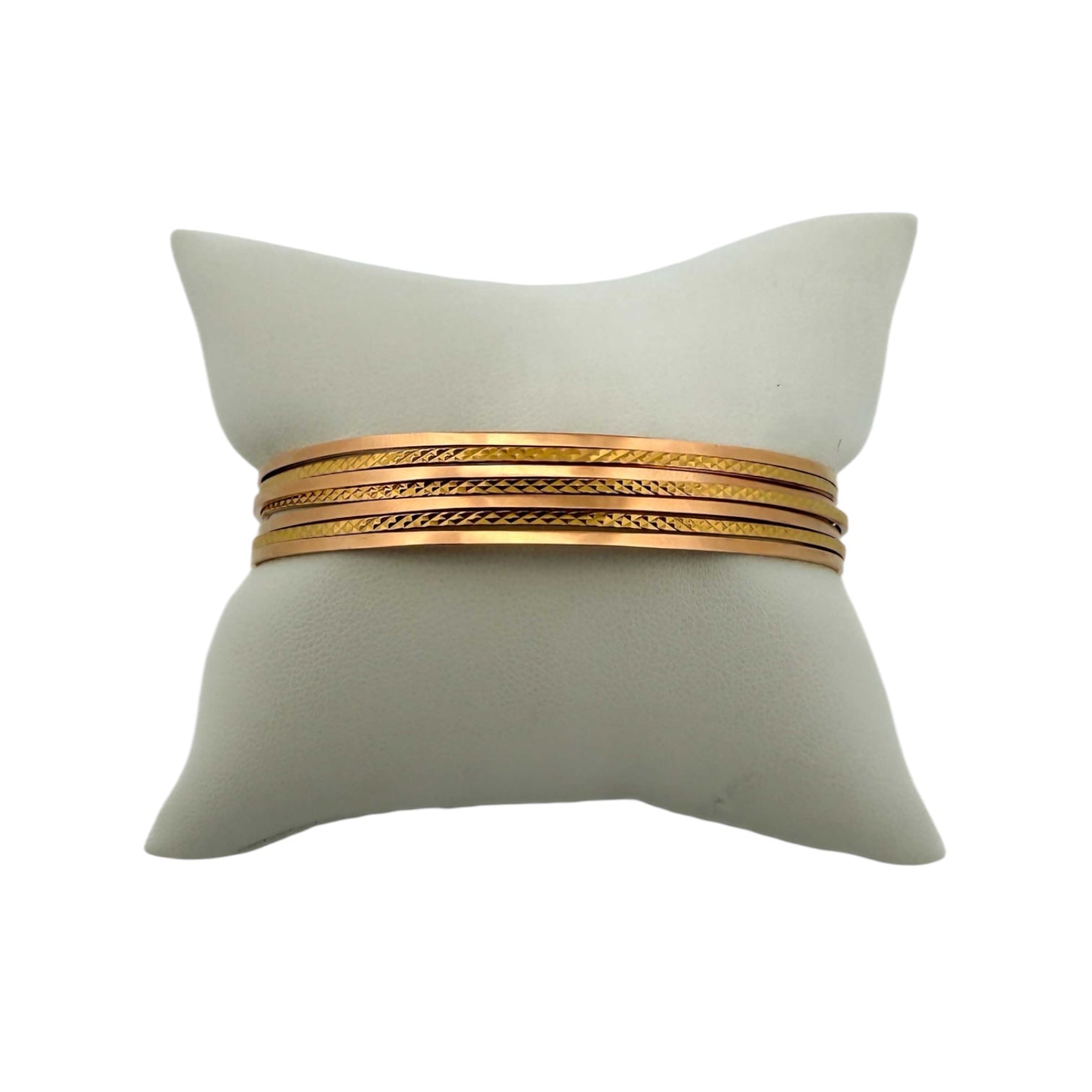 Comprar pulsera realizada en oro amarillo de 18kt con siete bandas unidas. Compra de joyas al mejor precio en Barcelona. Joyería Ian'Or. Envío gratis.
