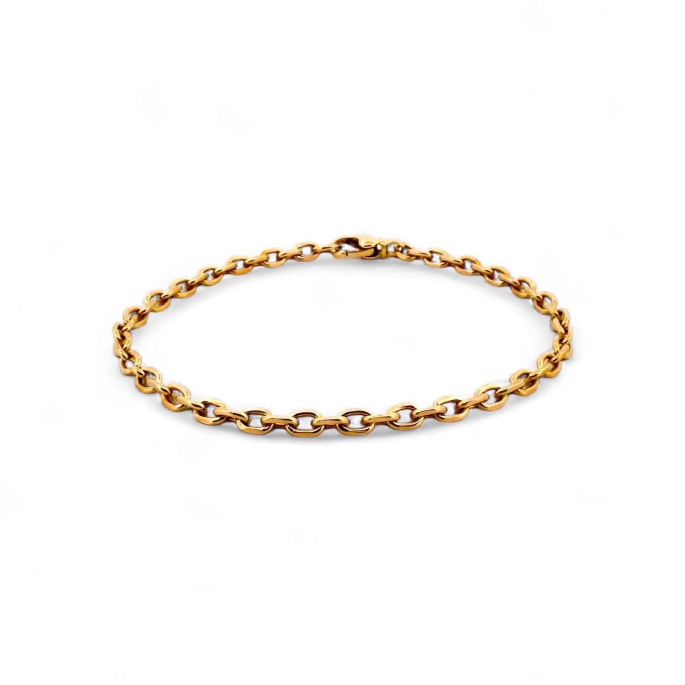 Pulsera oro amarillo de 18kt con cadena forzada. La pulsera mide 20,5cm y 3,74mm de grosor. Compra de joyas masculinas al mejor precio en Barcelona.