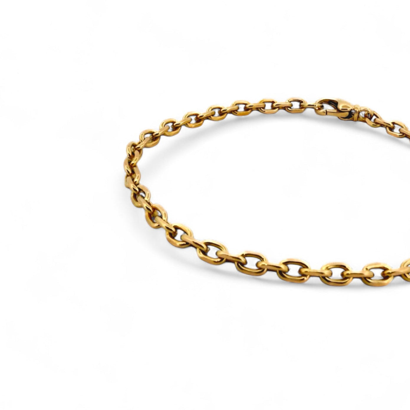 Pulsera oro amarillo de 18kt con cadena forzada. La pulsera mide 20,5cm y 3,74mm de grosor. Compra de joyas masculinas al mejor precio en Barcelona.