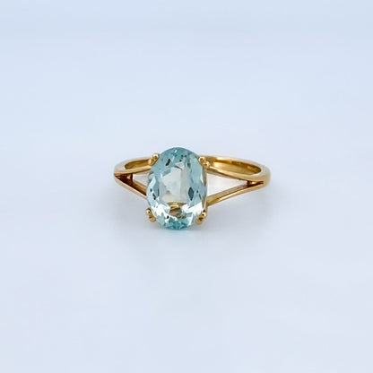 Comprar anillo realizado en oro amarillo de 18kt con agua marina talla oval engastada en 4 grapas. Anillos de segunda mano. Joyería Ian'Or. Envío GRATIS.

