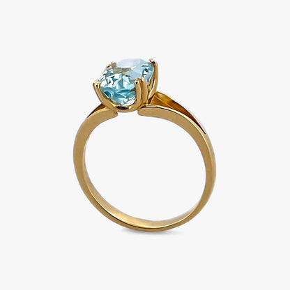 Comprar anillo realizado en oro amarillo de 18kt con agua marina talla oval engastada en 4 grapas. Anillos de segunda mano. Joyería Ian'Or. Envío GRATIS.