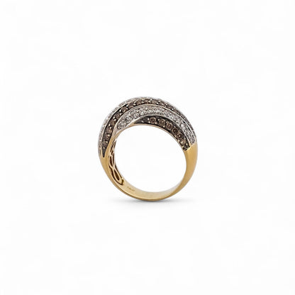 Comprar anillo realizado en oro amarillo de 18kt con diamantes talla brillante blancos y negros. Anillos de segunda mano. Joyería Ian'Or. Envío GRATIS.


