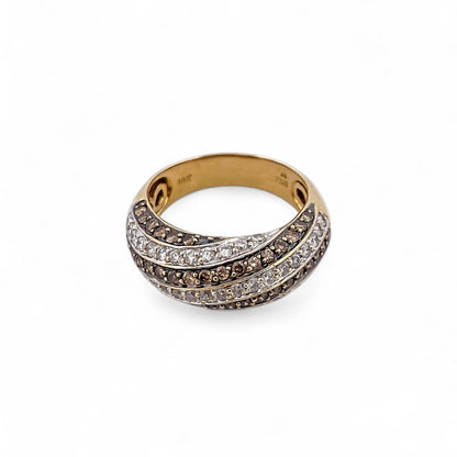 Comprar anillo realizado en oro amarillo de 18kt con diamantes talla brillante blancos y negros. Anillos de segunda mano. Joyería Ian'Or. Envío GRATIS.

