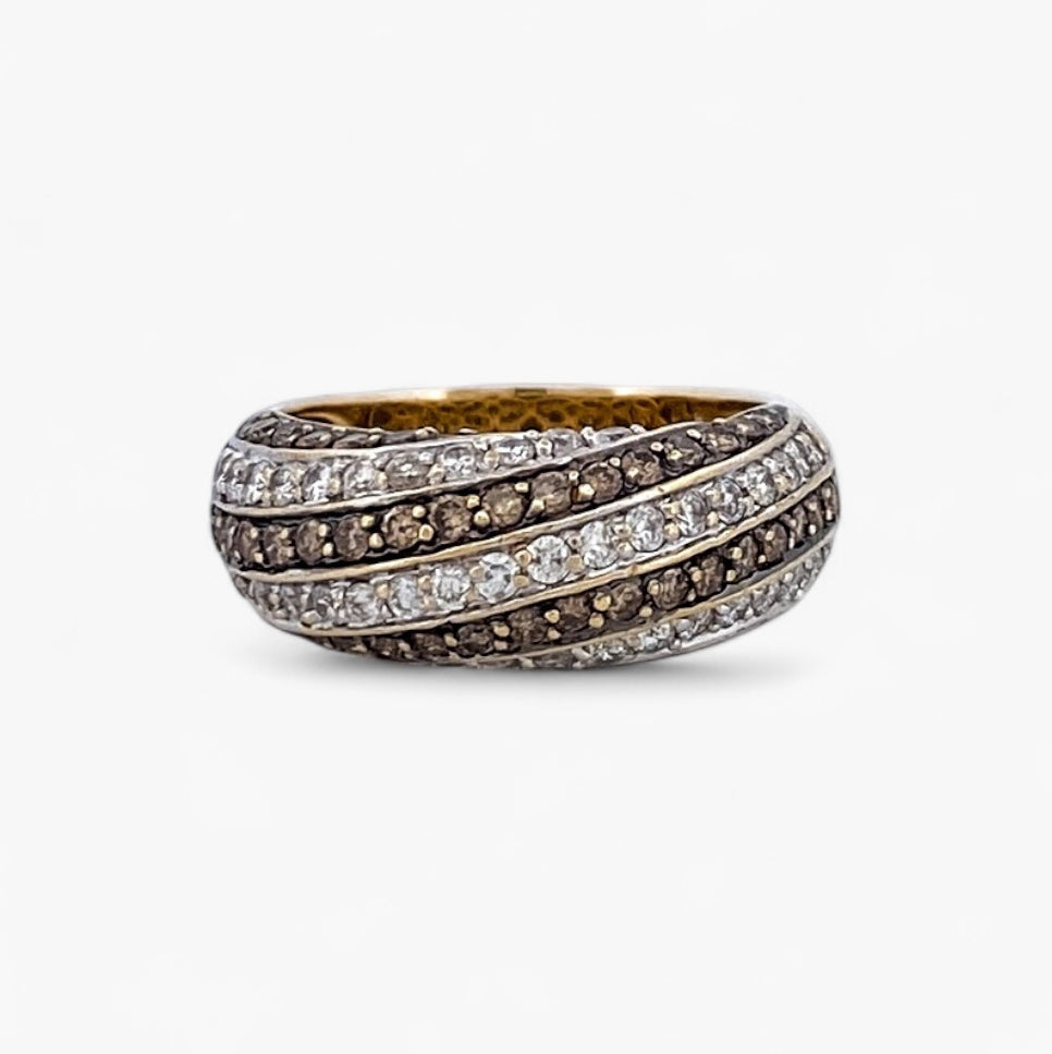 Comprar anillo realizado en oro amarillo de 18kt con diamantes talla brillante blancos y marrones. Anillos de segunda mano. Joyería Ian'Or. Envío GRATIS.