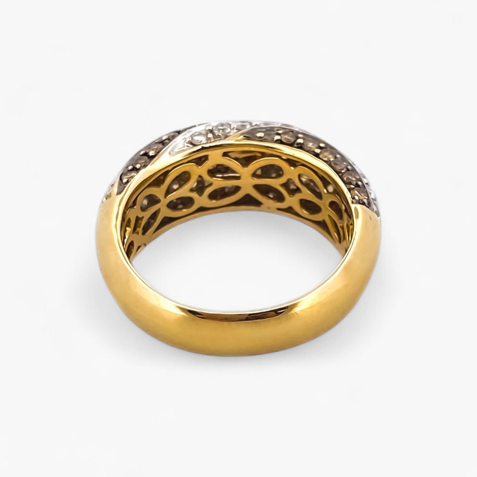 Comprar anillo realizado en oro amarillo de 18kt con diamantes talla brillante blancos y marrones. Anillos de segunda mano. Joyería Ian'Or. Envío GRATIS.
