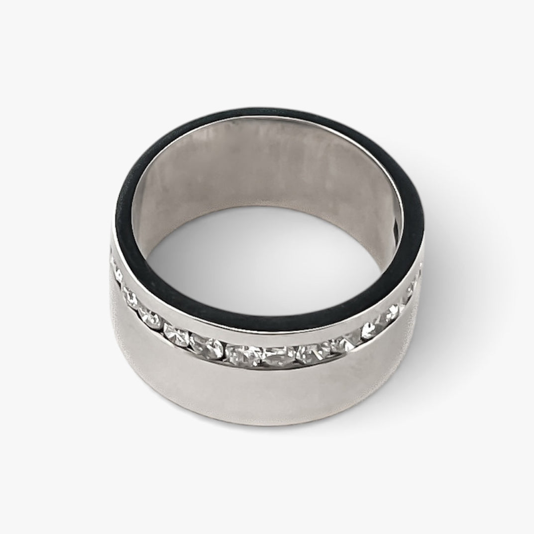 Comprar media alianza ancha realizada en oro blanco 18kt con carril de 14 brillantes.Joyas acondicionadas. Envío GRATIS. Anillos de compromiso baratos. Ian'Or