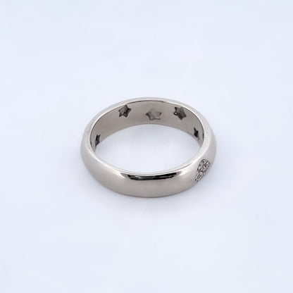 Comprar anillo realizado en oro blanco de 18kt con 20 diamantes talla brillante. Anillos de segunda mano. Joyería Ian'Or. Envío GRATIS. Ian'Or.
