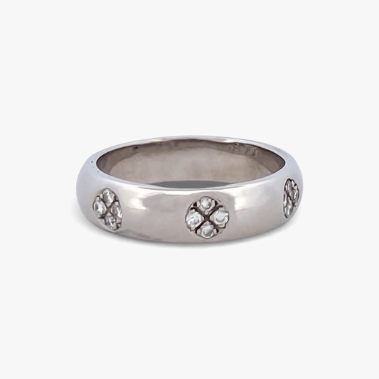 Comprar anillo realizado en oro blanco de 18kt con 20 diamantes talla brillante. Anillos de segunda mano. Joyería Ian'Or. Envío GRATIS. Ian'Or.

