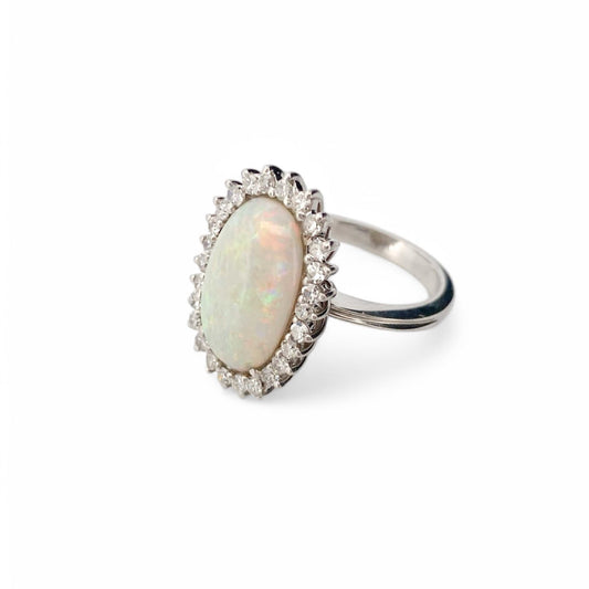 24427C - Anillo oro blanco de 18kt diamantes y ópalo