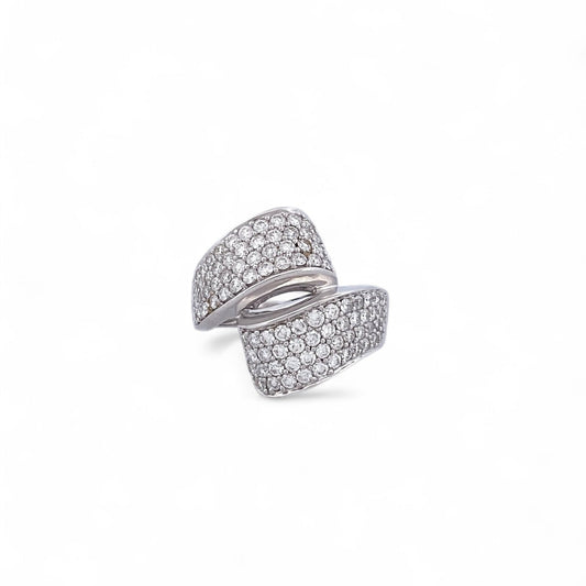 Comprar sortija de oro blanco de 18kt con pavé de diamantes talla brillante. Joyería compro oro en Barcelona. Joyas con diamantes baratas. Joyería Ian'Or.