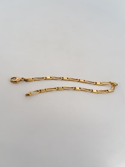 Comprar pulsera oro amarillo de 18kt y cierre tipo mosquetón. Compra de pulseras masculinas al mejor precio en Barcelona. Joyas de segunda mano. Joyería Ian'Or.