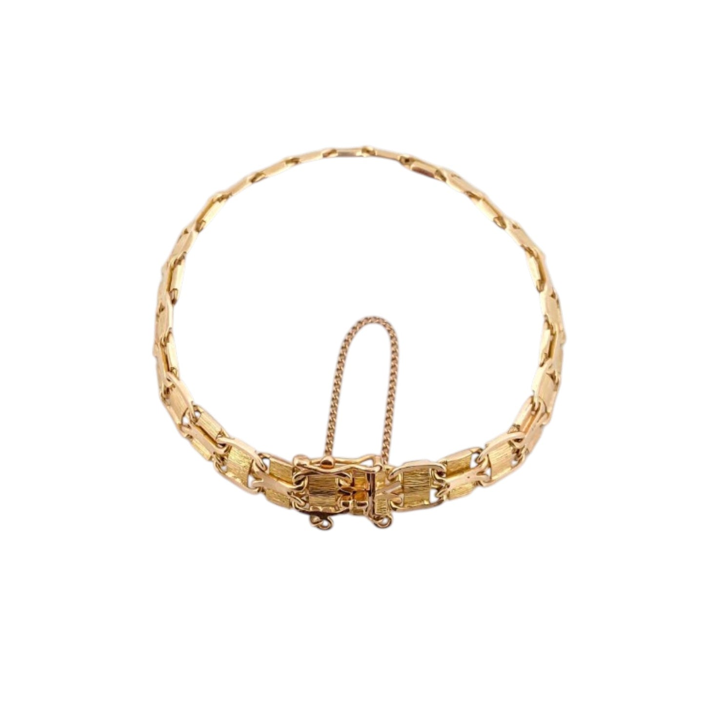 Comprar Pulsera oro amarillo de 18kt con malla semirrígida. La pulsera mide 17,3cm y dispone de cierre tipo cajón. Pulseras oro 18kt al mejor precio. Ian'Or.