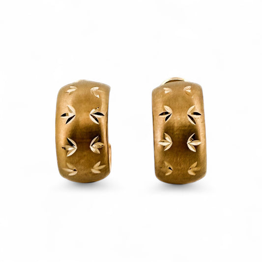 Pendientes aro gruesos realizados en oro amarillo de 18kt de 20 de diámetro y 9,82mm de grosor. Estos pendientes disponen de cierre tipo omega. Envío GRATIS.