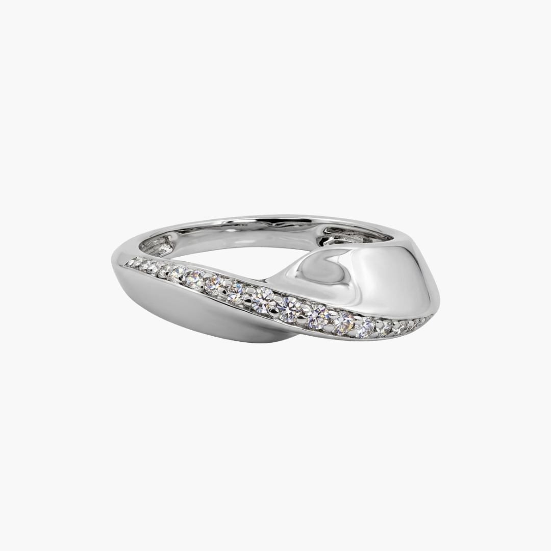 Comprar sortija  realizada en oro blanco de 18kt con carrril de diamantes  Anillos de diamantes al mejor precio en Barcelona
