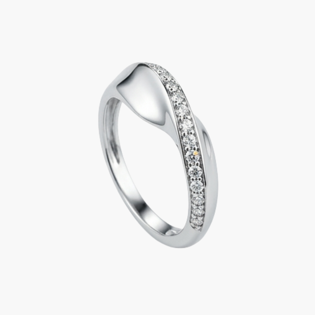 Comprar sortija  realizada en oro blanco de 18kt con carrril de diamantes  Anillos de diamantes al mejor precio en Barcelona