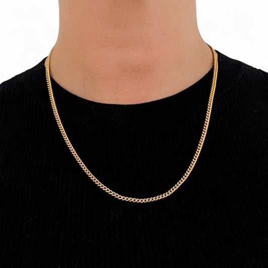 Comprar collar de oro amarillo de 18kt con cadena barbada. La cadena mide 55cm de largo y dispone de un cierre tipo gancho. Cadenas de oro 18kt baratas.