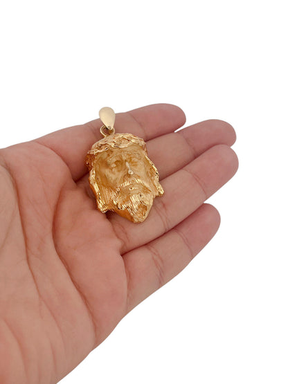 Comprar Colgante medalla con la cara de Cristo realizado en oro amarillo de 18kt. Joyas religiosas de oro 18kt baratas