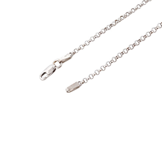 Comprar collar realizado en oro blanco de 18kt con perlas y un diamante talla brillante. Este collar dispone de cierre tipo mosquetón. Joyería Ian'Or.