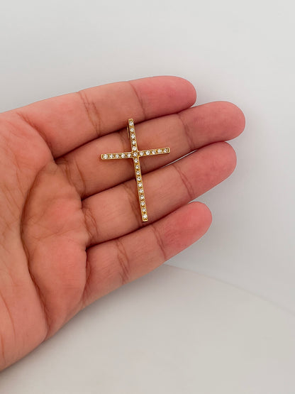 Comprar colgante en forma de cruz con 26 diamantes talla brillante realizada en oro amarillo de 18kt. Cruces de oro y diamantes 18kt baratas