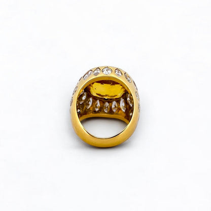 Comprar anillo realizado en oro amarillo de 18kt con citrino central y diamantes talla brillante y marquesa alrededor de el y en los brazos. Envío GRATIS.