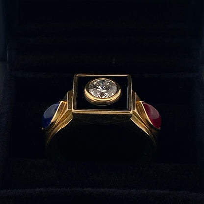 Comprar sortija de oro amarillo con un diamante central talla brillante de 5,80mm, un rubí i un zafiro en cada lateral. Envío gratis. Joyería Ian'Or.