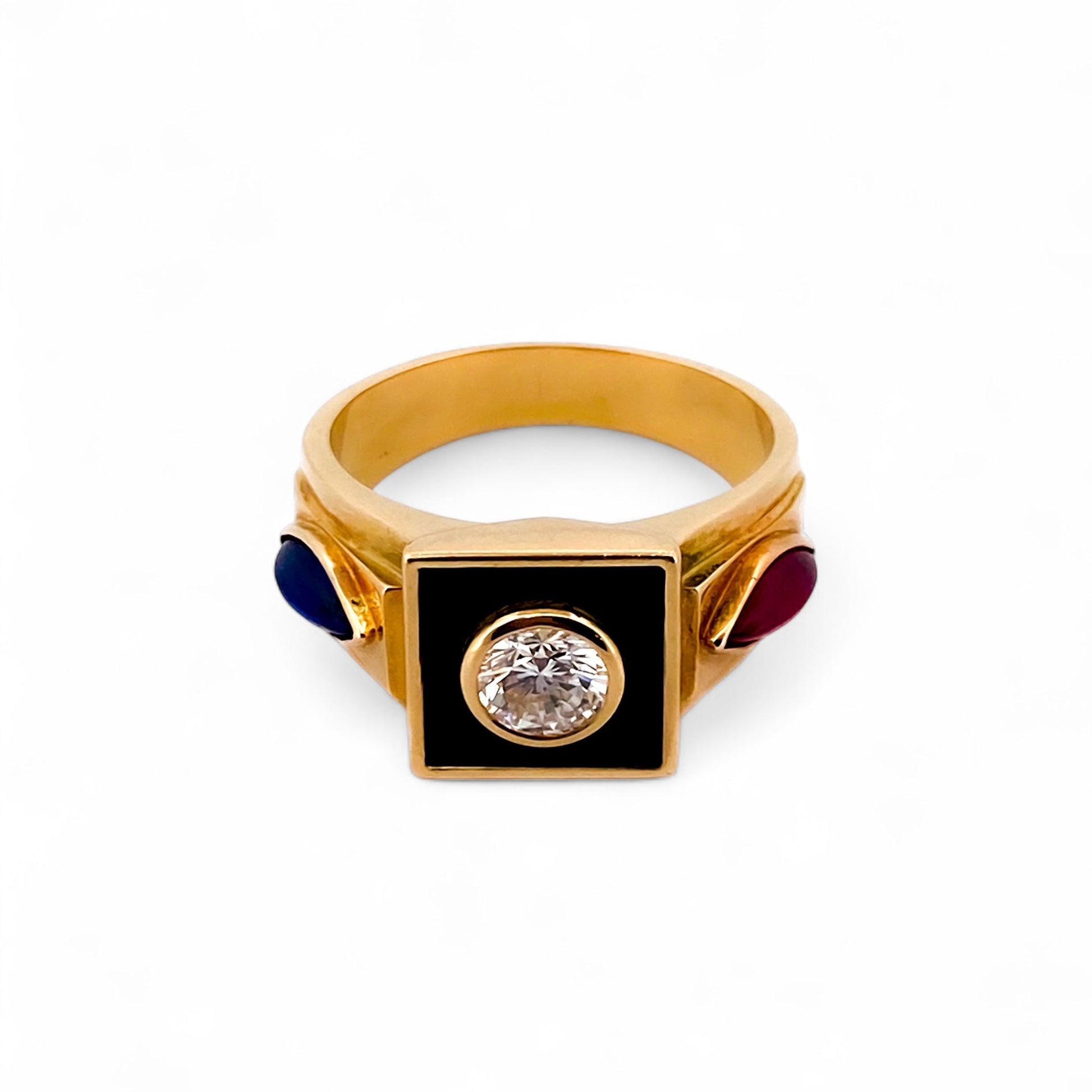 Comprar sortija de oro amarillo con un diamante central talla brillante de 5,80mm, un rubí i un zafiro en cada lateral. Envío gratis. Joyería Ian'Or.