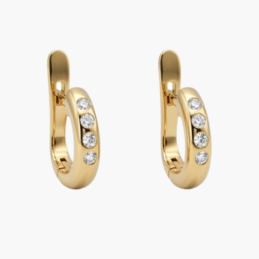 Comprar pendientes de oro amarillo de 18kt con 4 diamantes en cada pendiente. Estos preciosos pendientes miden 15mm de alto y 10mm de ancho y disponen de cierre catalán.