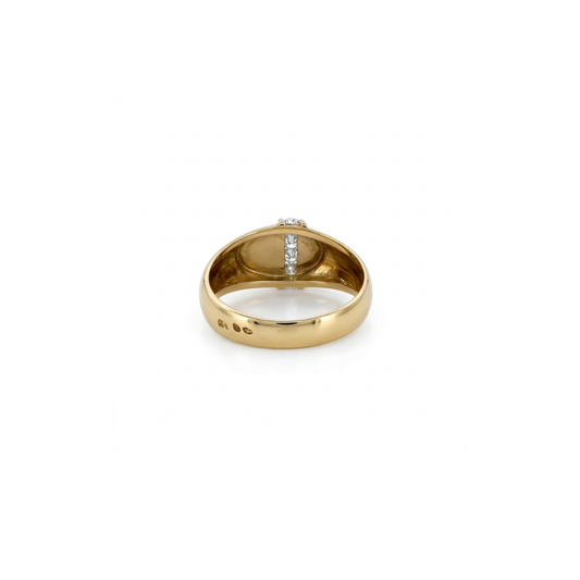 Comprar anillo realizado en oro amarillo de 18kt y carril de 4 diamantes talla brillante en la parte central del anillo. Joyería Ian'Or. Envío gratis.